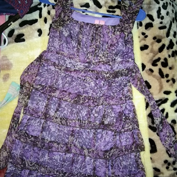 A purple flower dress - Picture 4 of 4